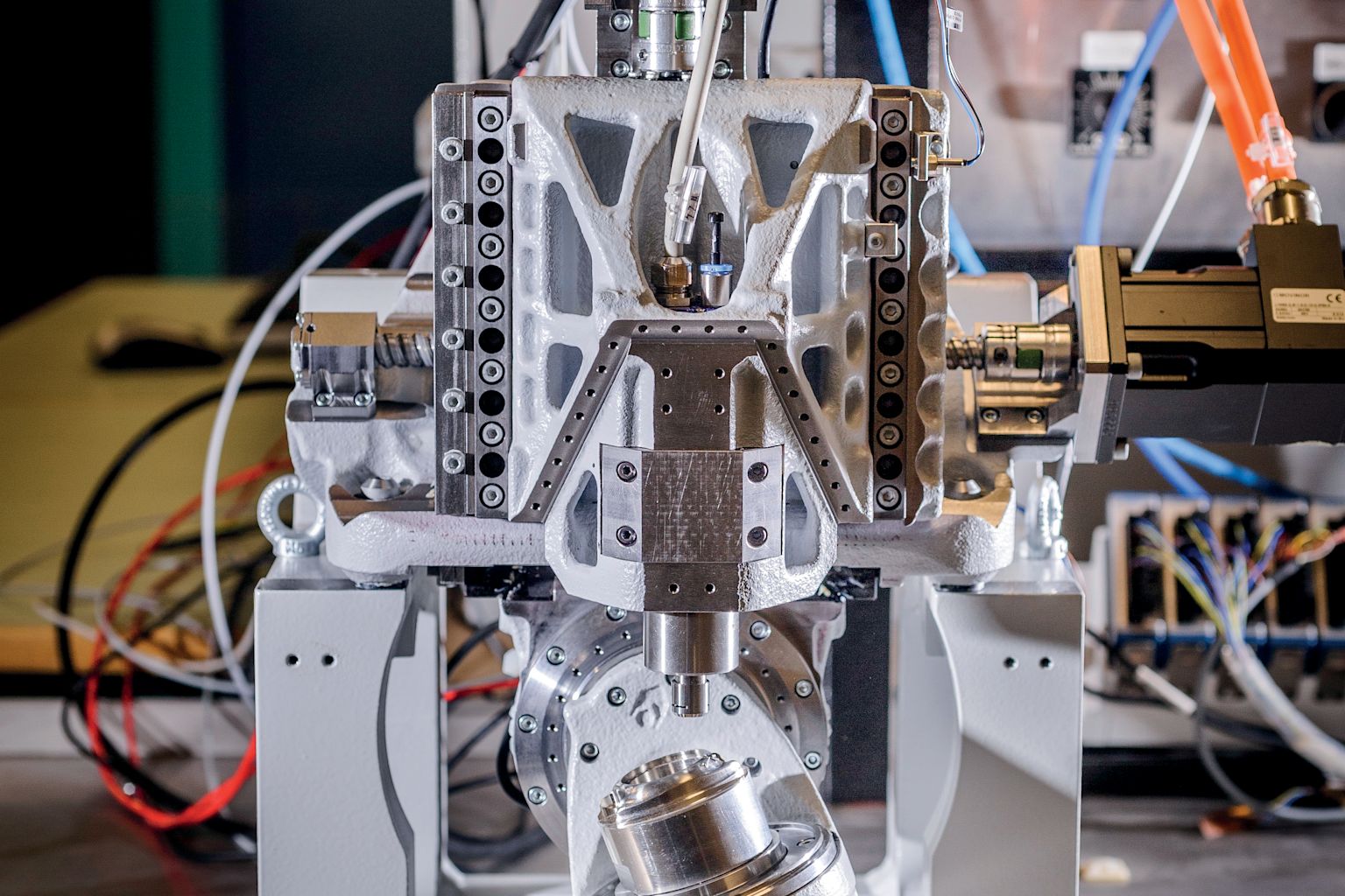 Produktion von Maschinen und Anlagen der Firma Mecatis in Isérables, Wallis