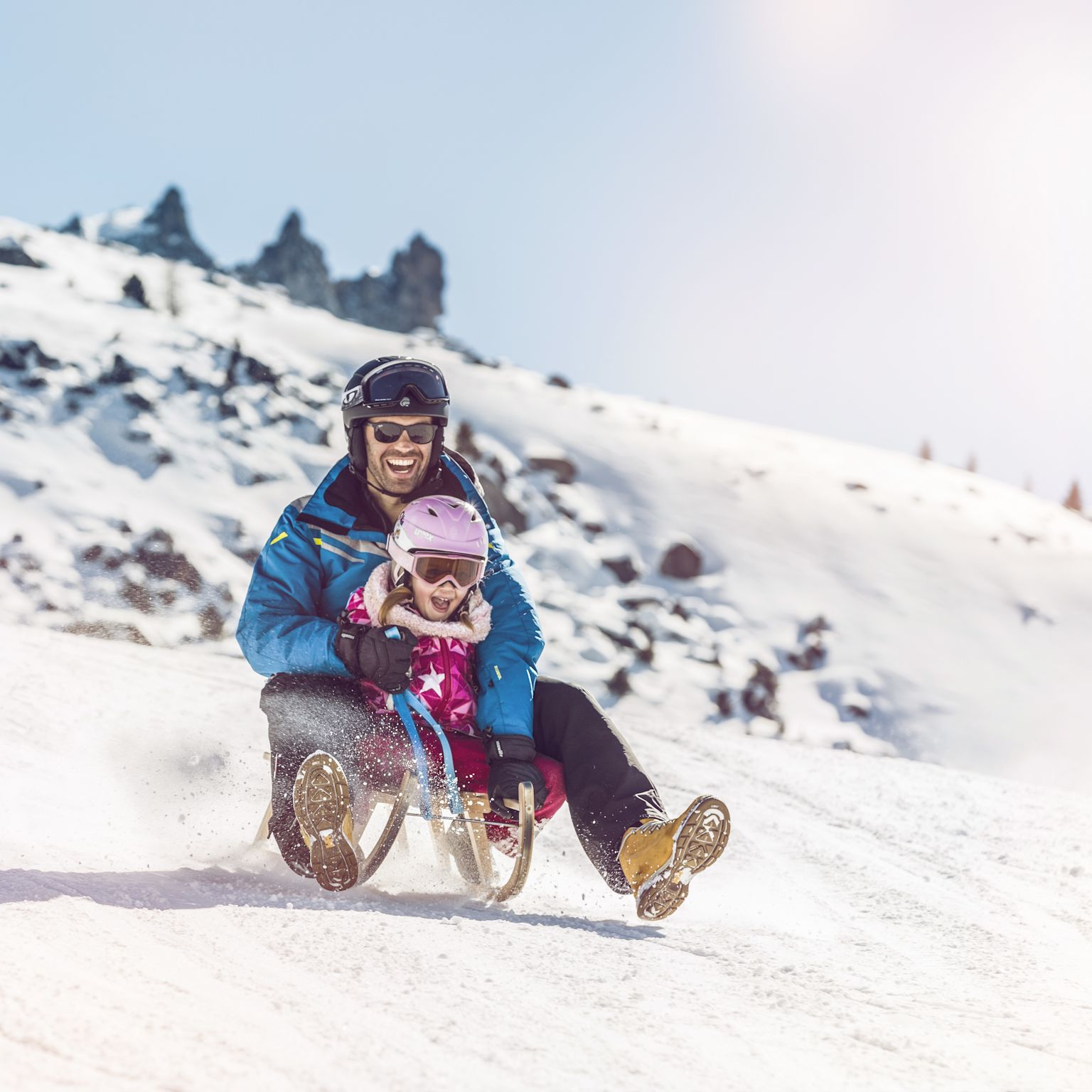 Famille sur une luge, Valais