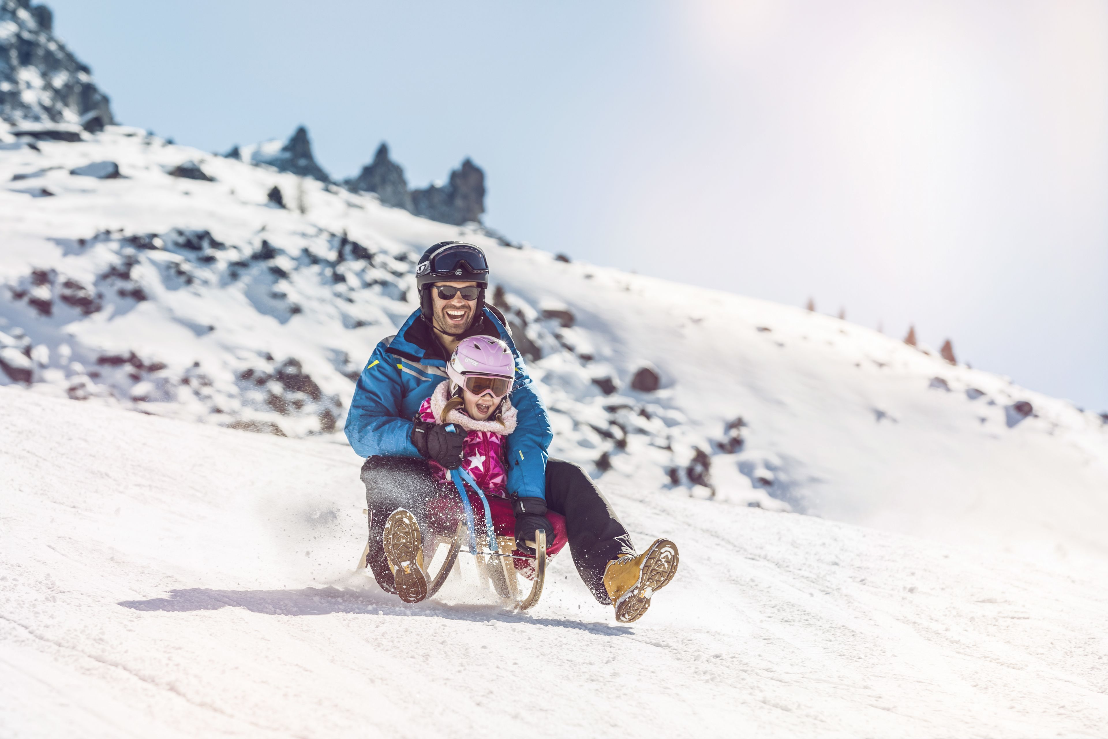Famille sur une luge, Valais