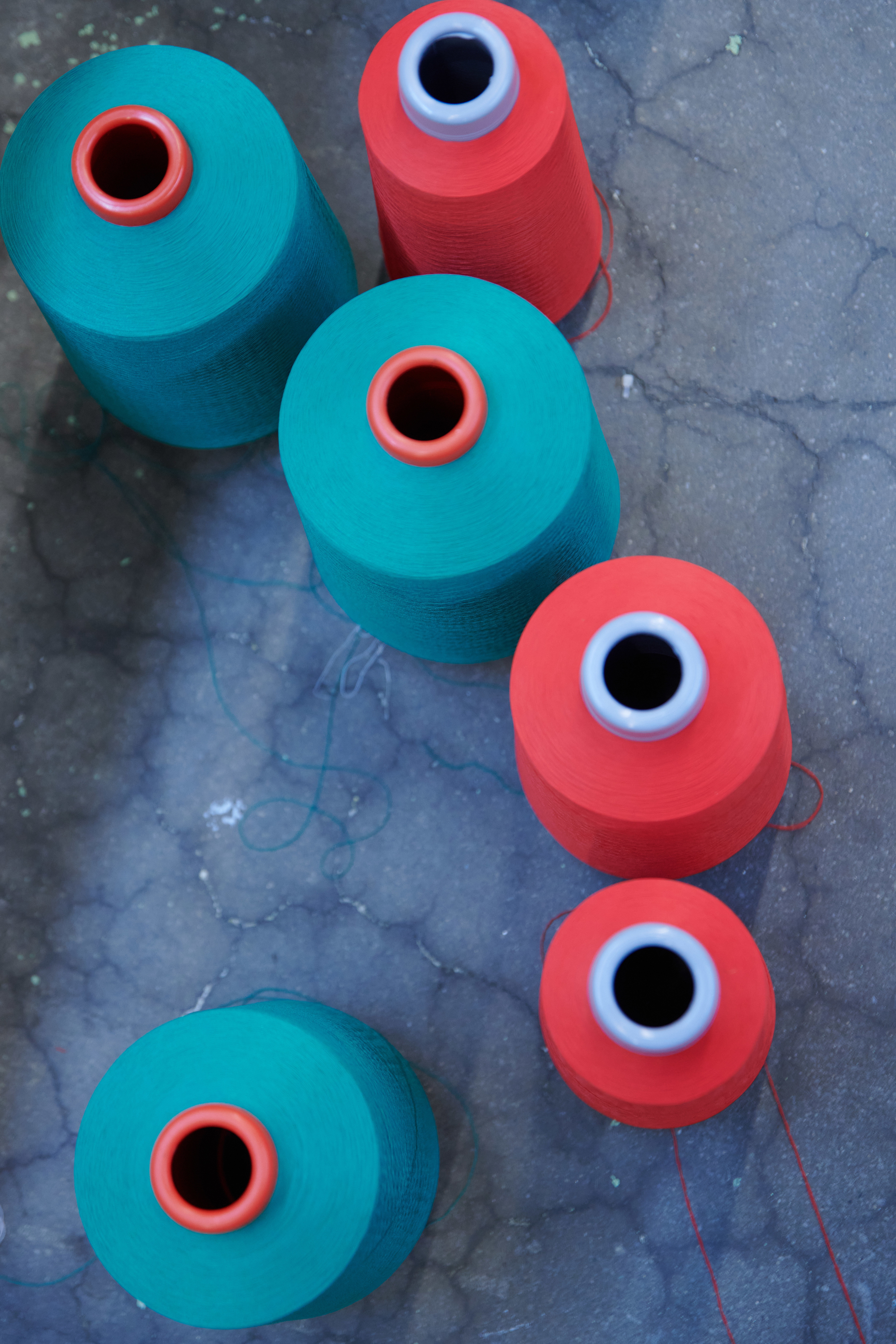 Depuis le début de la pandémie, l’entreprise s’est lancée dans la production de masques de protection textiles en divers coloris, Valais, Suisse