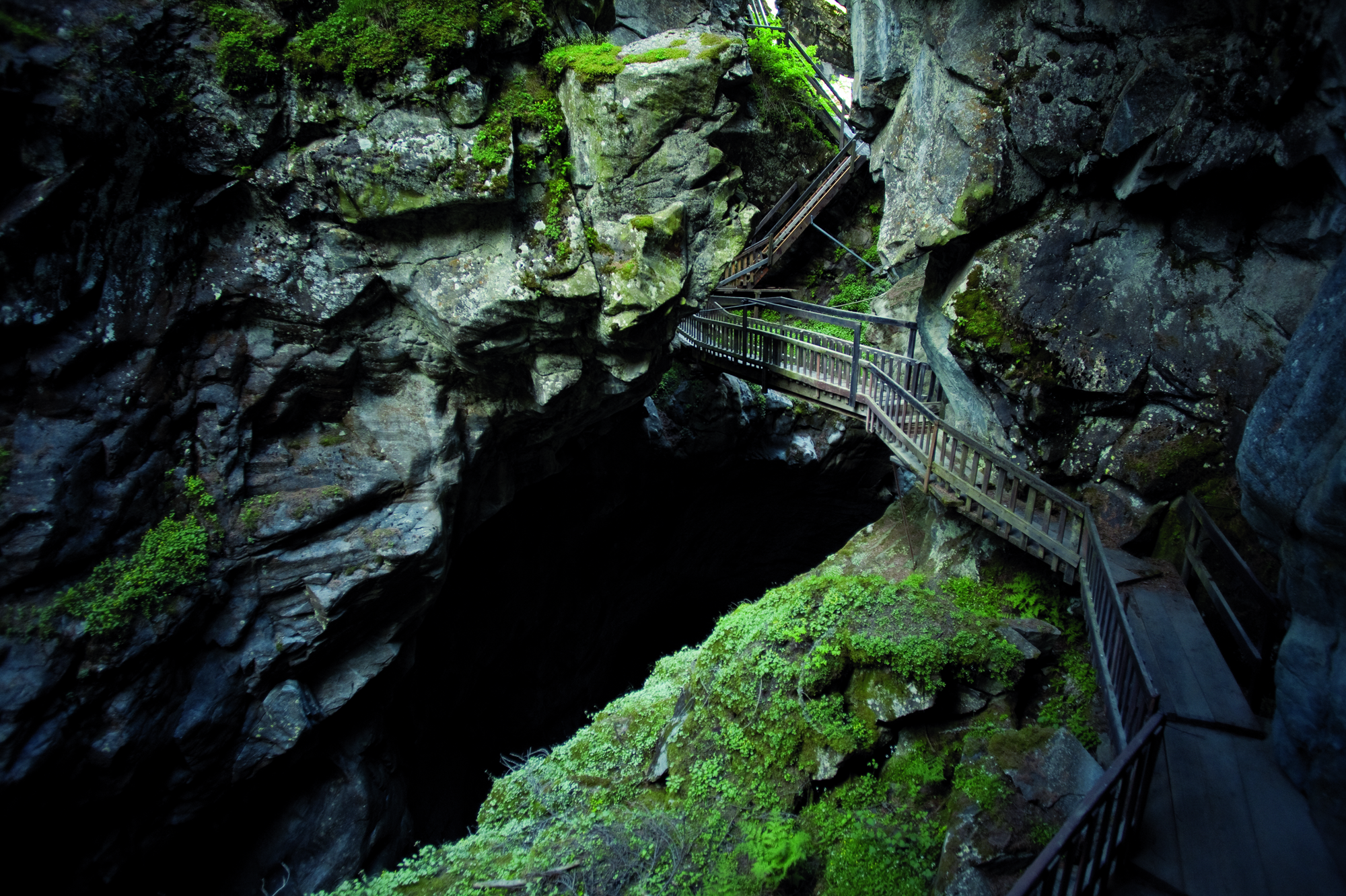 Schluchten und Grotten, Sommer, Wallis