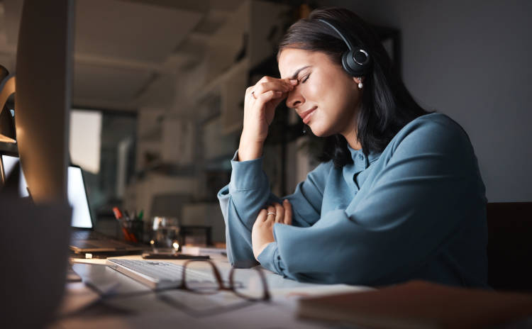 Call center burnout: What it is & how to tackle it