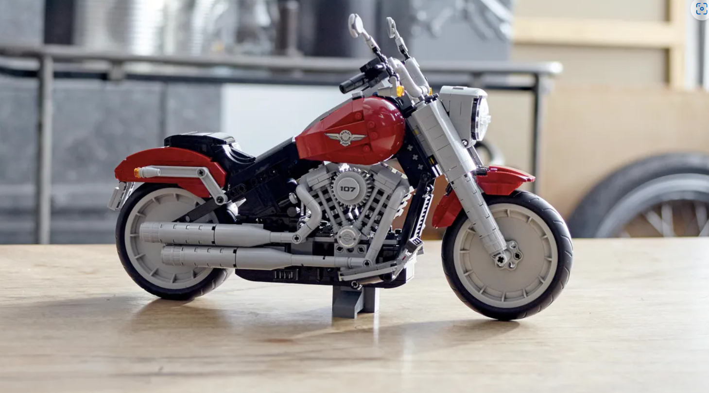 A toy-sized, LEGO-made Harley Davidson