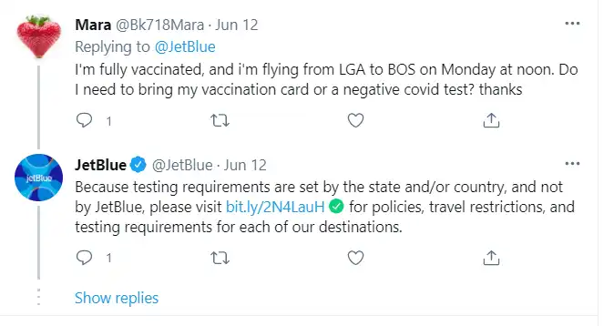 Jet Blue team quickly responds with public replies or private DMs to customers in need.