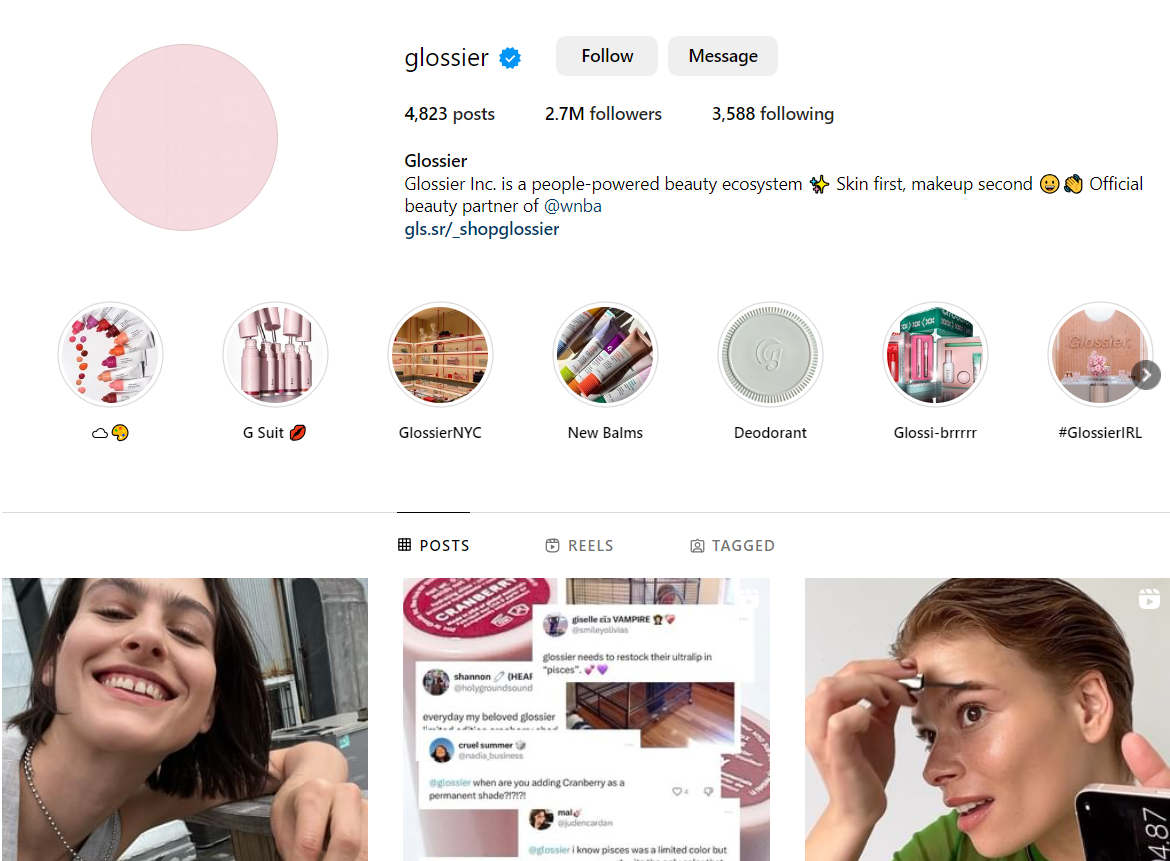 Glossier cultivating a beauty community 