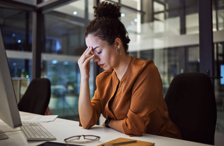 Social Media Burnout: 8 Tips to Avoid It Altogether 