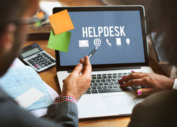 Helpdesk vs. service desk: Core differences