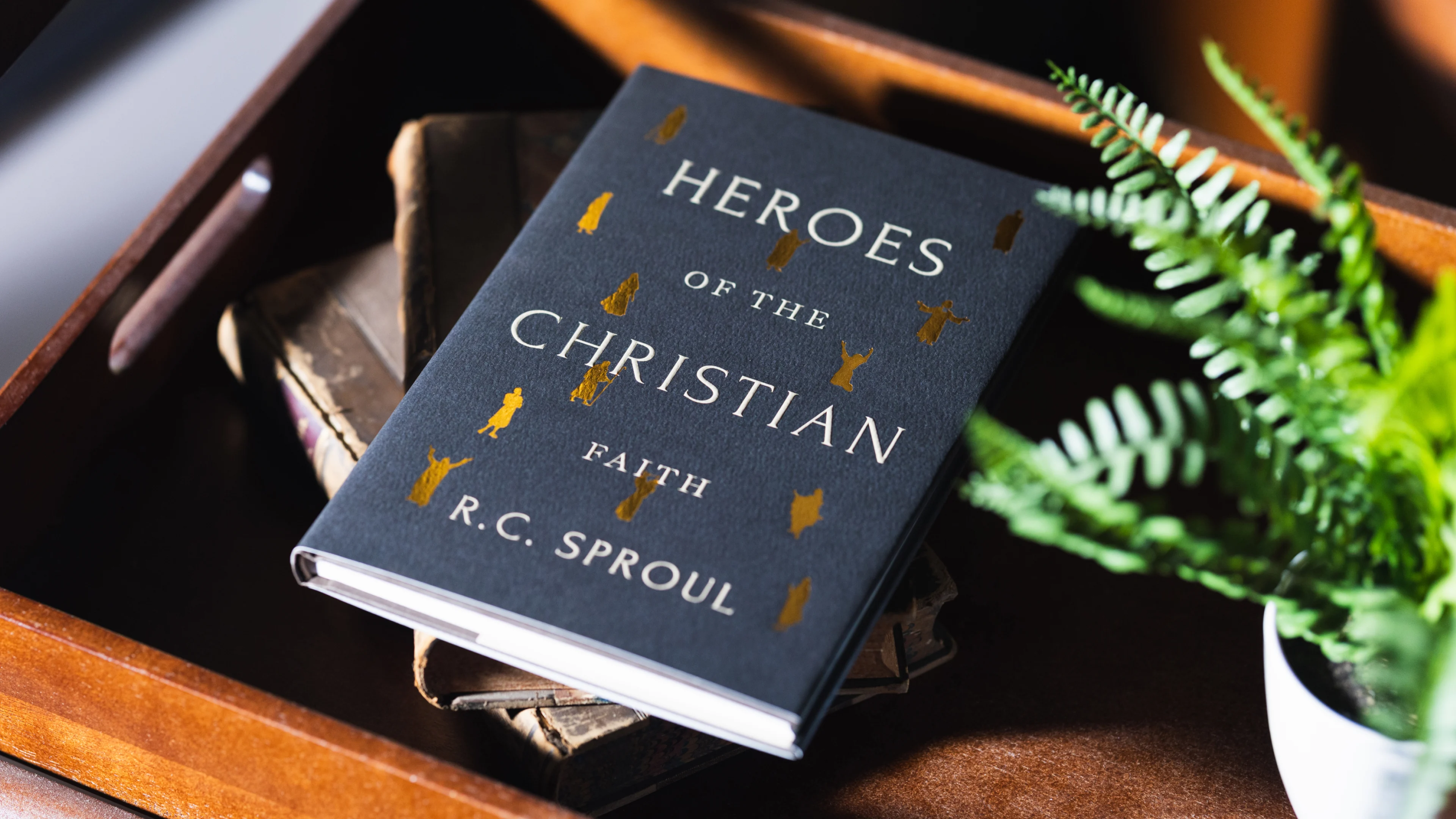 3840x2160 WEB HER08 heroes of the christian faith