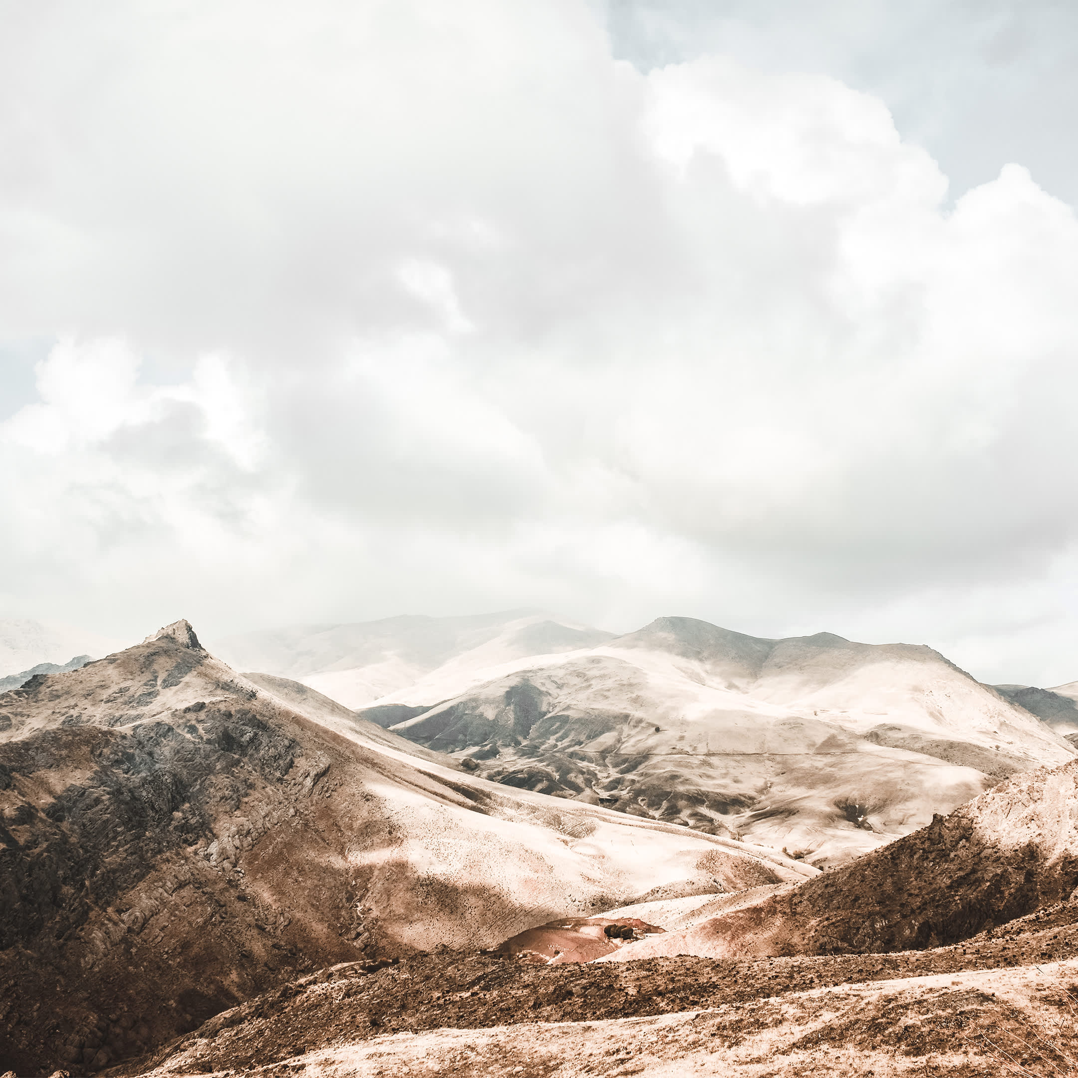 Farsi Outreach Square