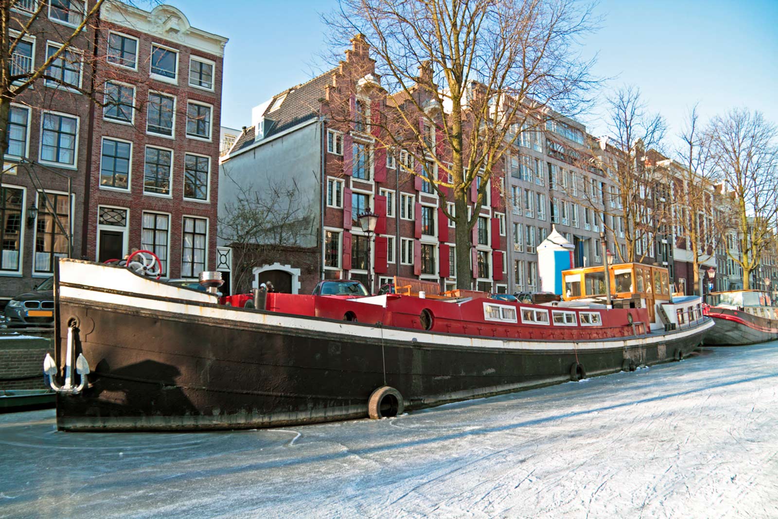 Canal icy