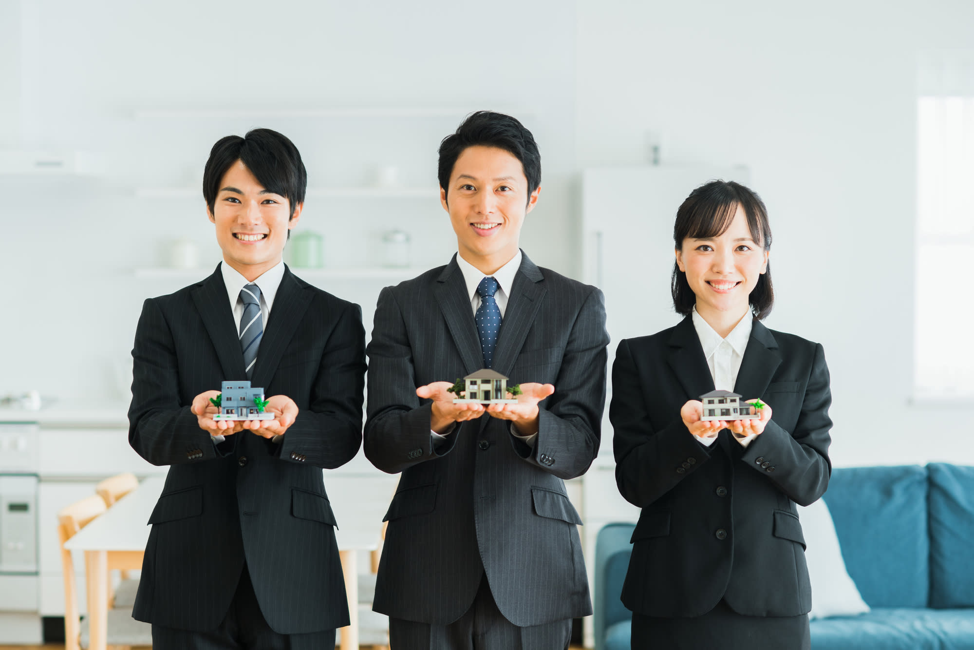 Cover Image for 【2025年】不動産業界の現状と今後の展望！生存戦略や業務効率化の方法を紹介