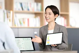 不動産営業でiPadを活用するメリットと注意点を解説！具体的な活用方法も紹介