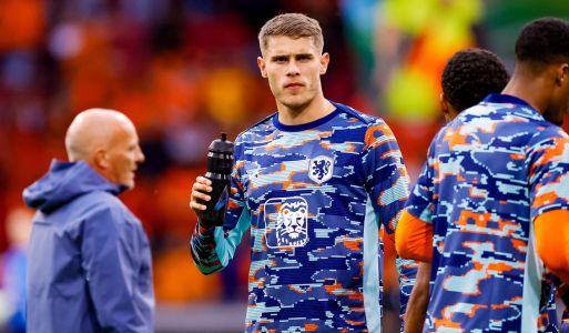 Ex-Liverpool star names Kvaratskhelia and van de Ven as dream signings