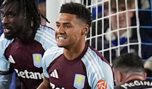 Aston Villa great warns Emery not to ruin his relationship with Watkins