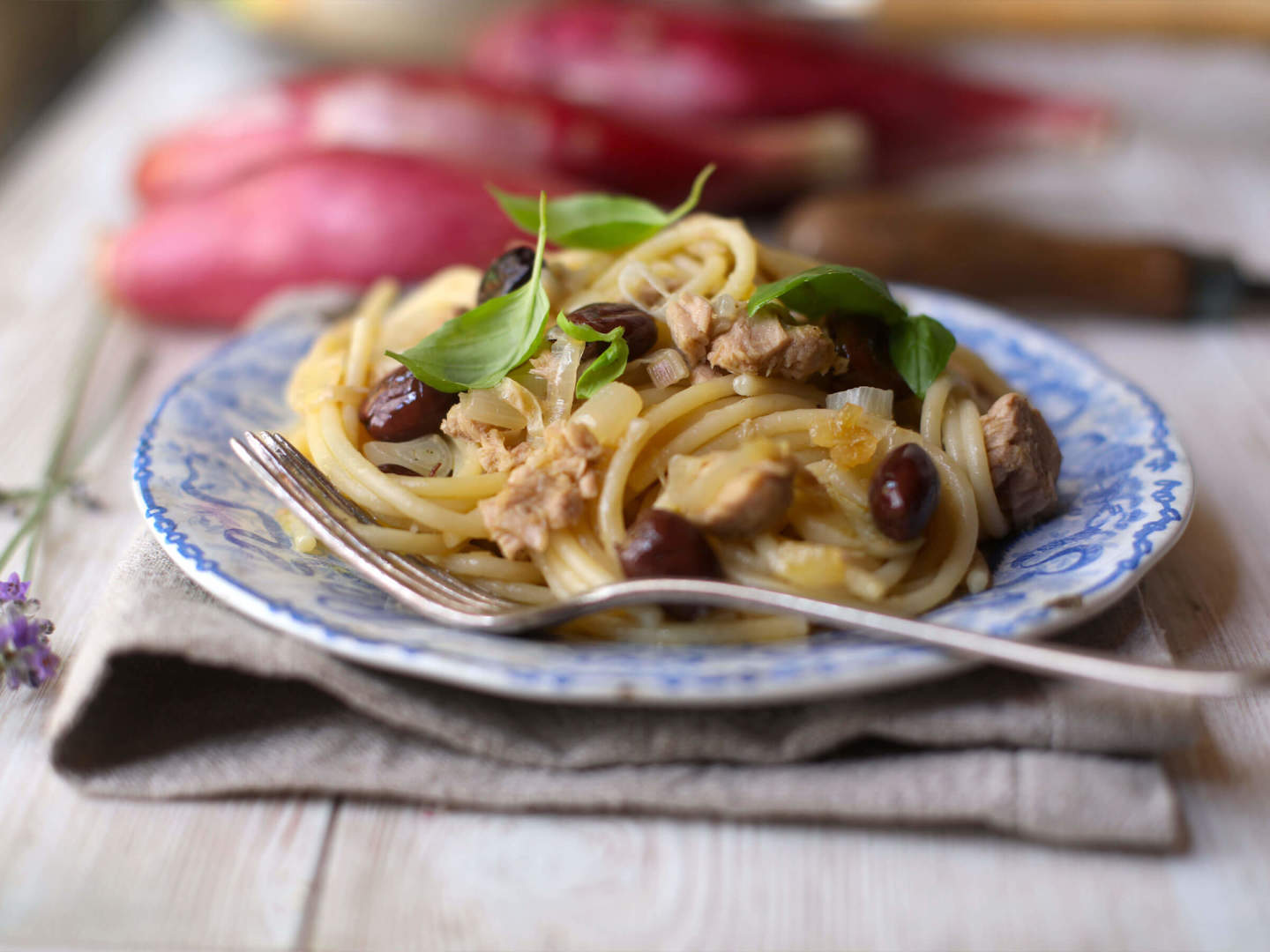 NaturaSi-Ricette-Spaghetti-al-tonno-e-cipolla-rossa