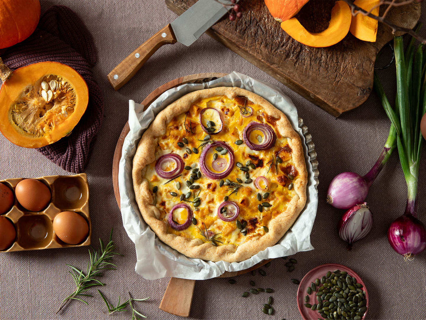 NaturaSi-Ricette-Torta salata integrale con zucca, cipolle rosse e crescenza