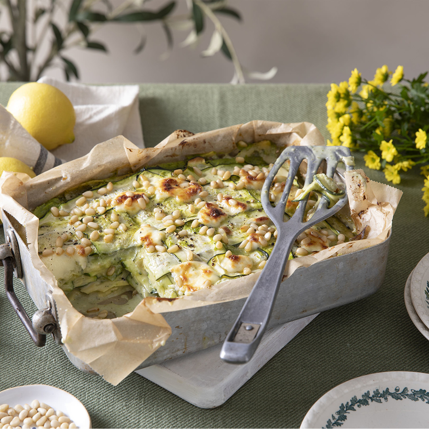 NaturaSi-Ricette-Lasagne di zucchine con crema di asparagi, pesto e crescenza