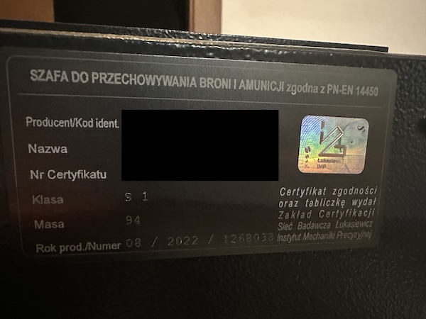 Tabliczka znamionowa sejfu lub szafy na broń