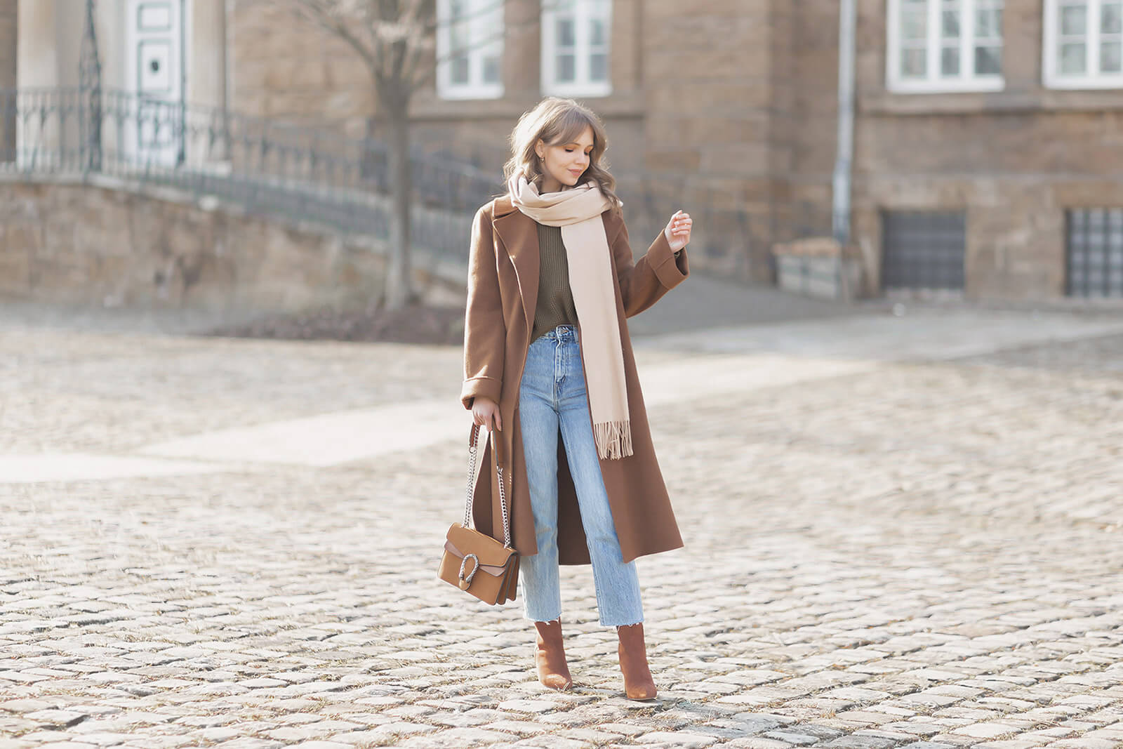 XXL Mäntel kombinieren, Oversized Coats Trend, Shoelove by Deichmann