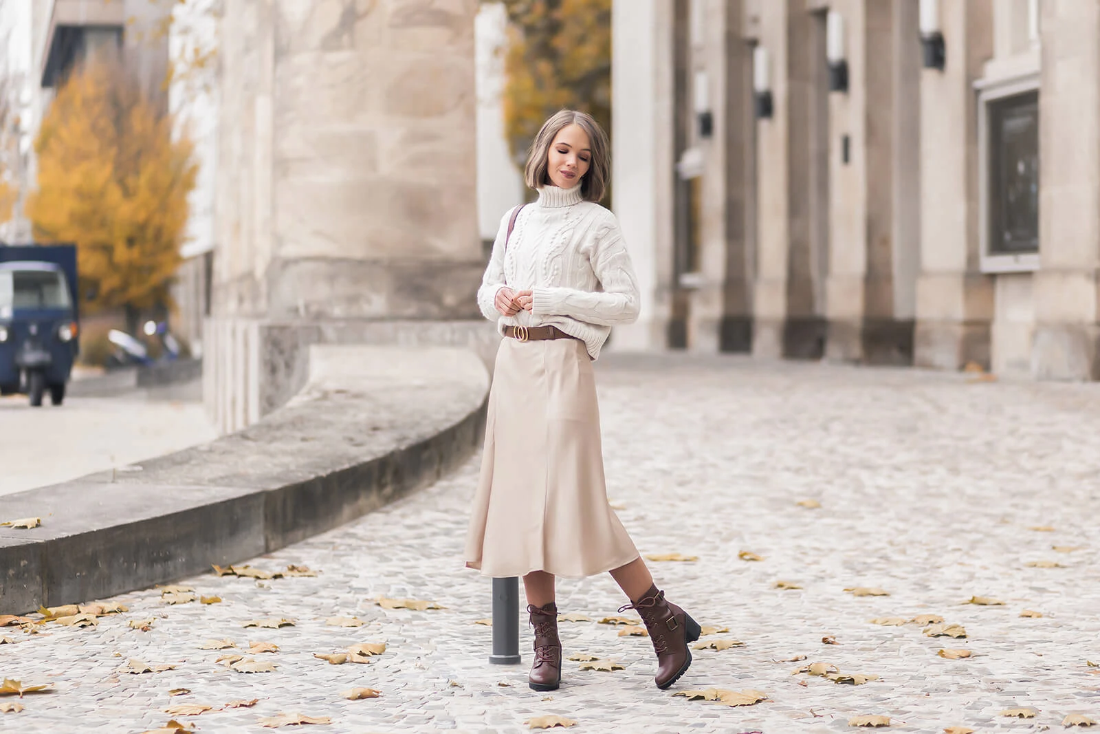 Strick und Satin, Winterlook mit Satinrock und Strickpullover, Material-Mix, Shoelove by Deichmann