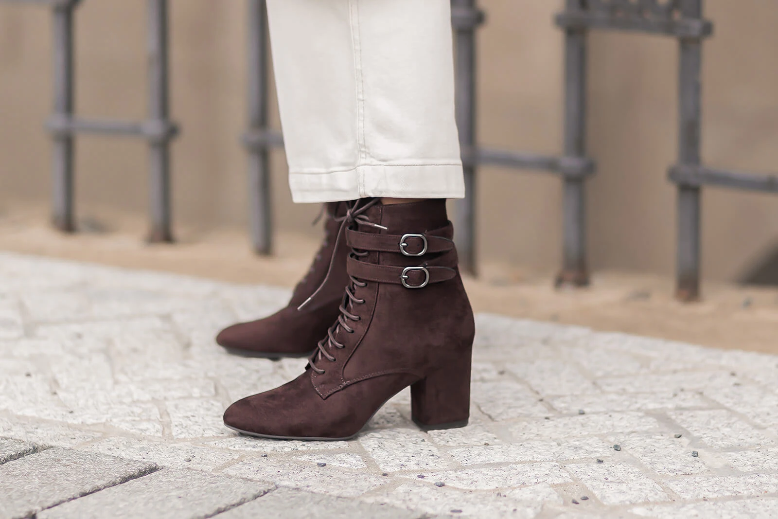 Herbst Klassiker, Herbstoutfit mit Camel Coat und Stiefeletten, Herbst Trends, Shoelove by Deichmann