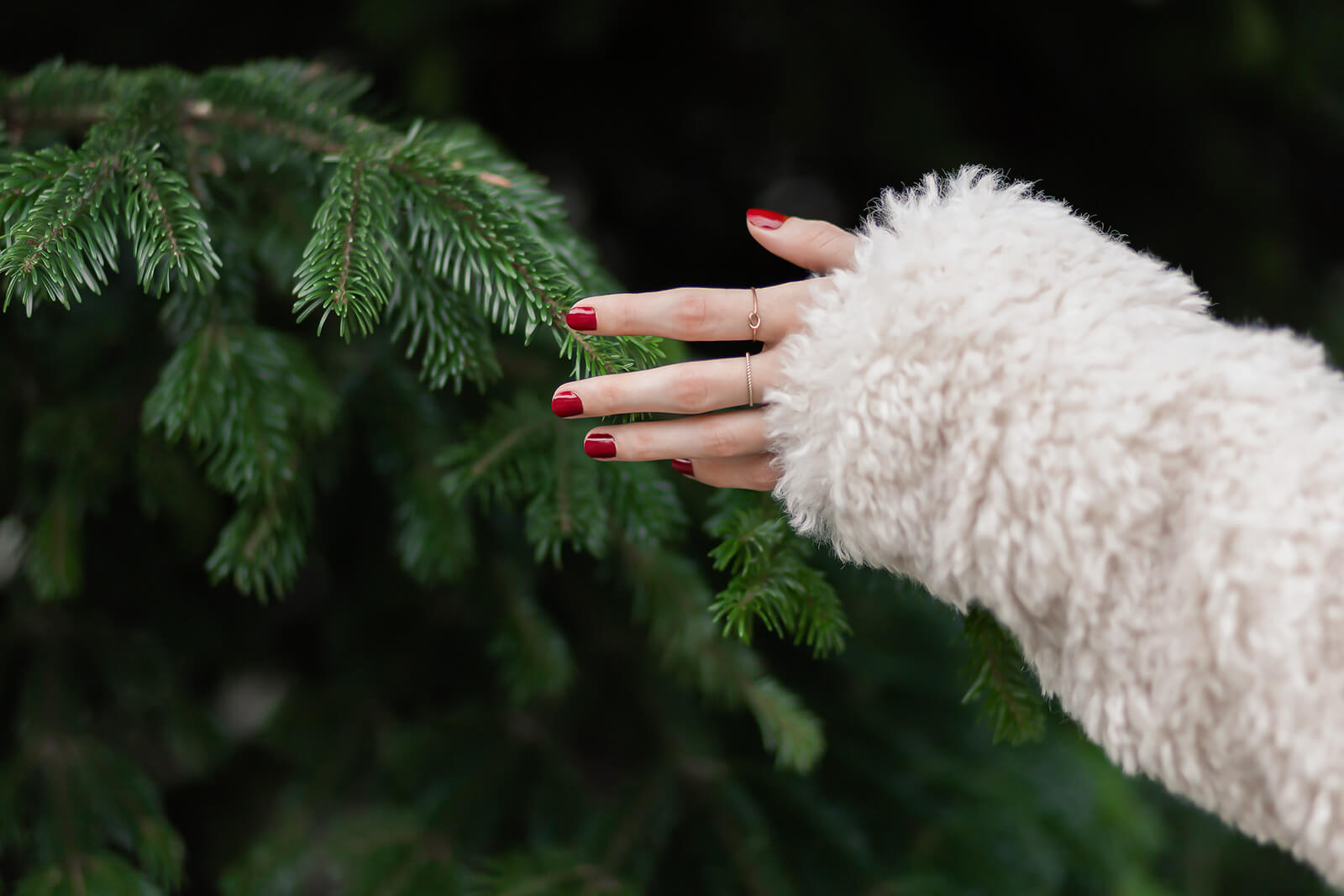 Cosy Christmas Look für die Festtage, gemütliches Weihnachtsoutfit mit Teddy Coat und Stiefel, Shoelove by Deichmann