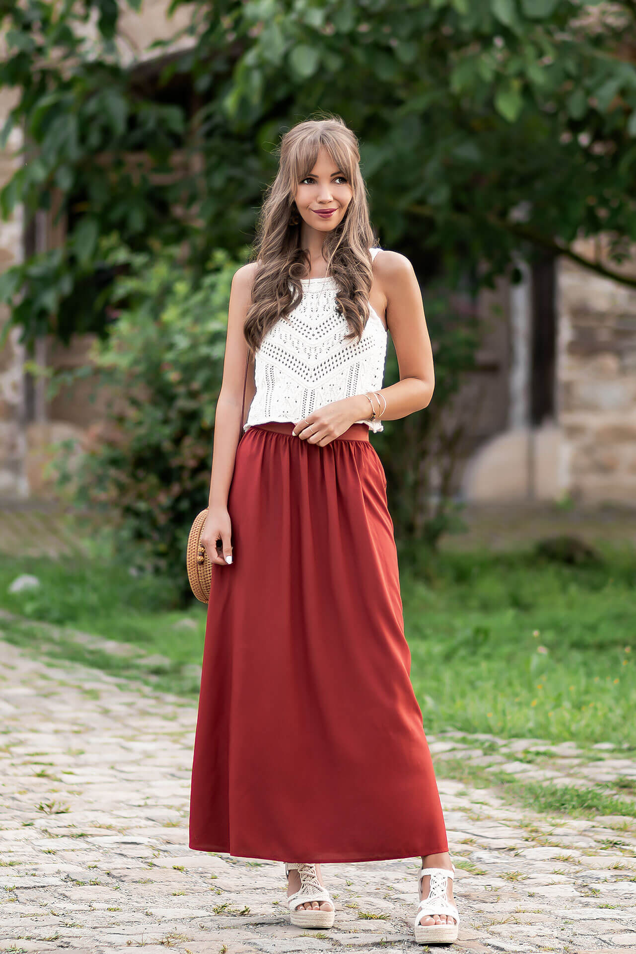 https://shoelove.deichmann.com/de-de/wp-content/uploads/2024/07/haekel-tops-boho-look-shoelove-by-deichmann2.jpg