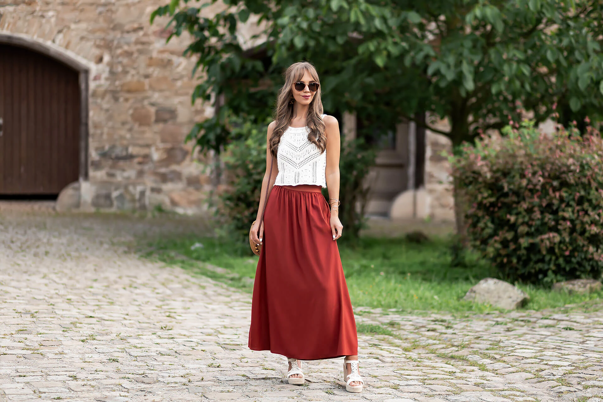 Sommeroutfits mit Häkel-Tops