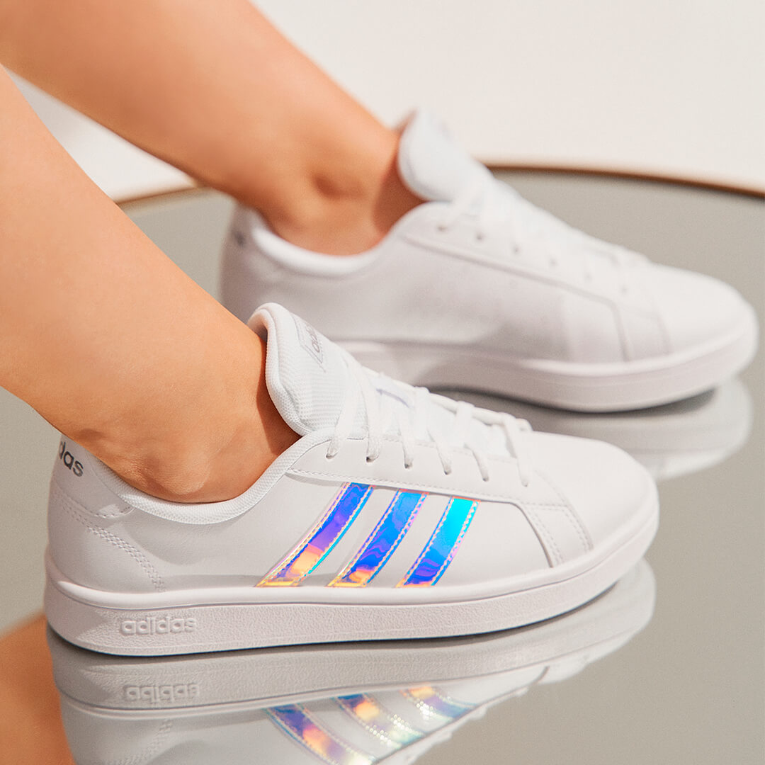 Adidas Sneaker mit Bling Bling