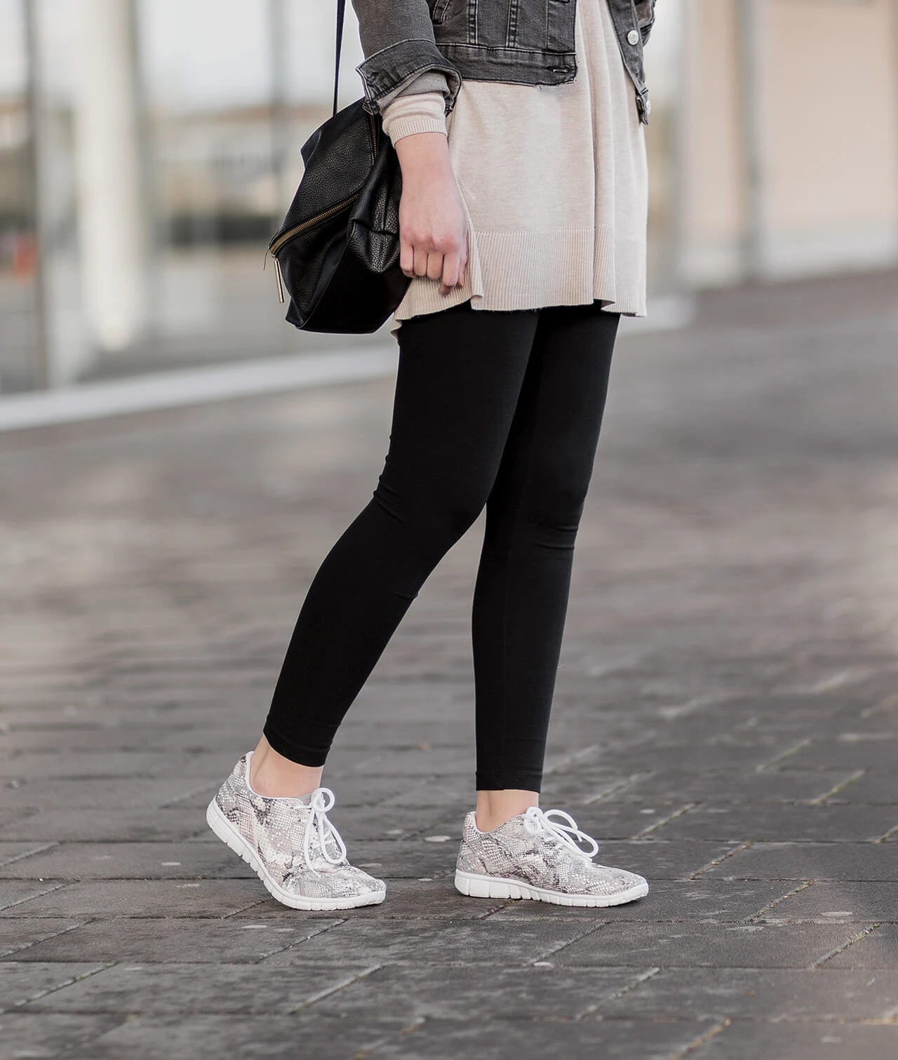 https://shoelove.deichmann.com/de-de/wp-content/uploads/leggings-top-oder-flop-shoelove-by-deichmann5.jpg