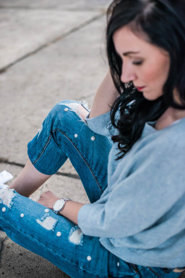 Jeans mit Perlen aufmöbeln - DIY Trendblog Deichmann