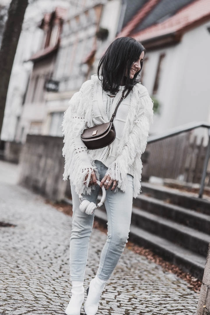 Statement Pullover mit Fransen und Co. Shoelove Deichmann