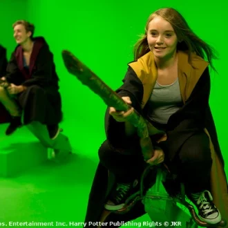 WBStudioTourLon_Green-screen-experience