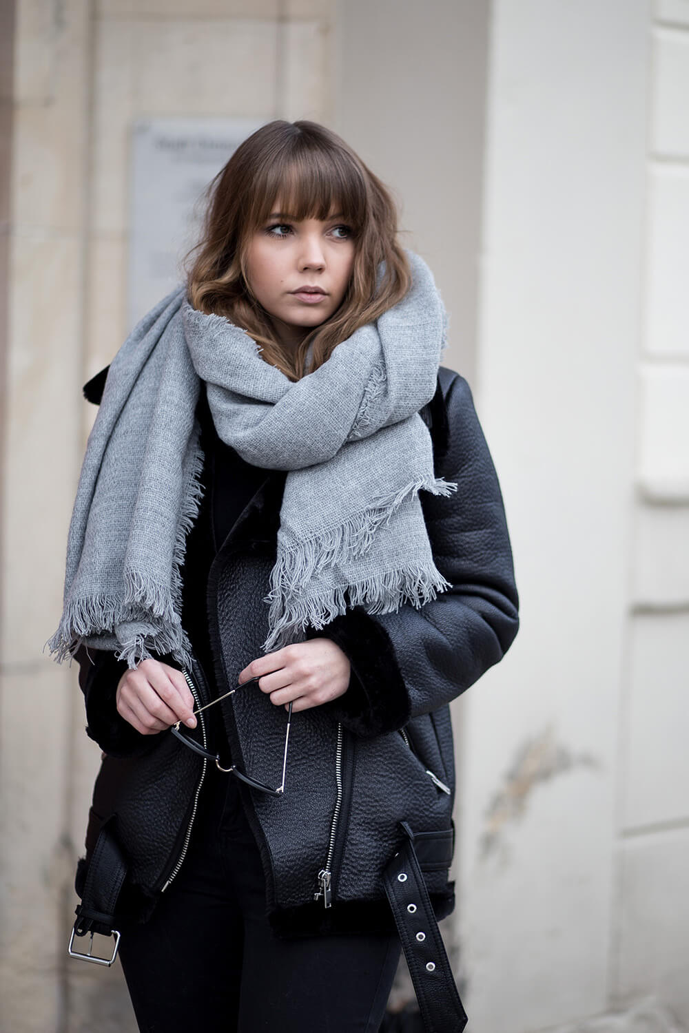 Outfit mit Shearling Jacke, Wintertrend, Trendblog by Deichmann