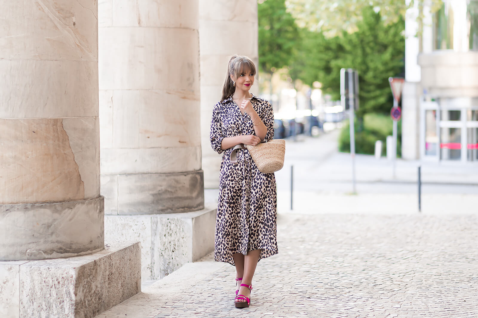 Kleider mit Animal-Print kombinieren, Kleidertrend für den Sommer