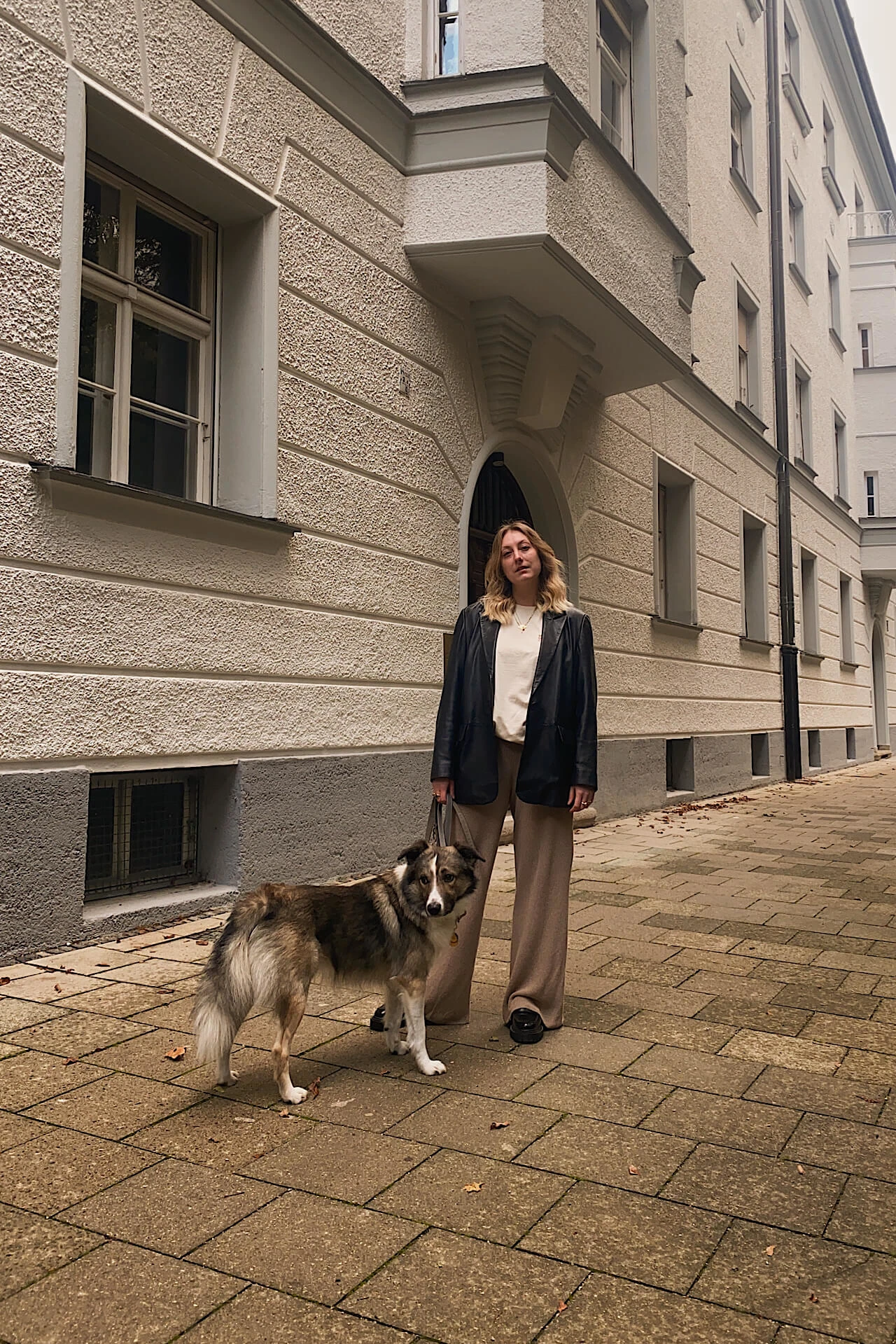 Leichte Schlaghosen kombinieren