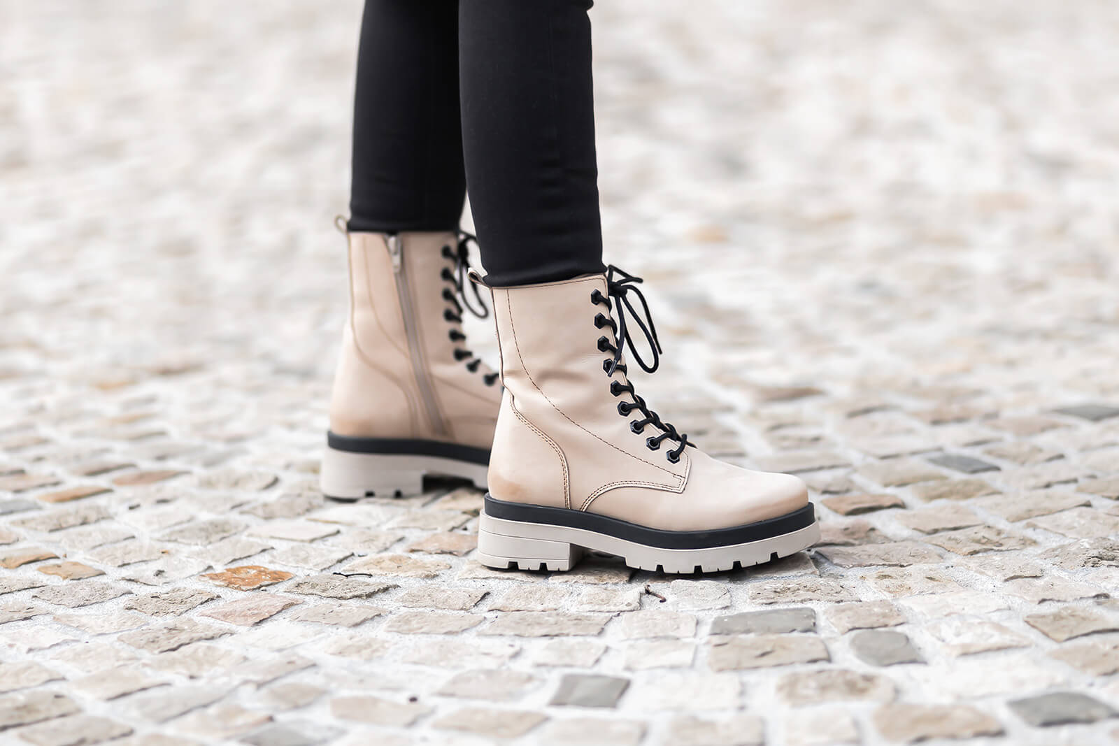 Warme Winterschuhe, die zu jedem Outfit passen, Schuhtrends Winter, derbe Boots, Schnürboots, Shoelove by Deichmann