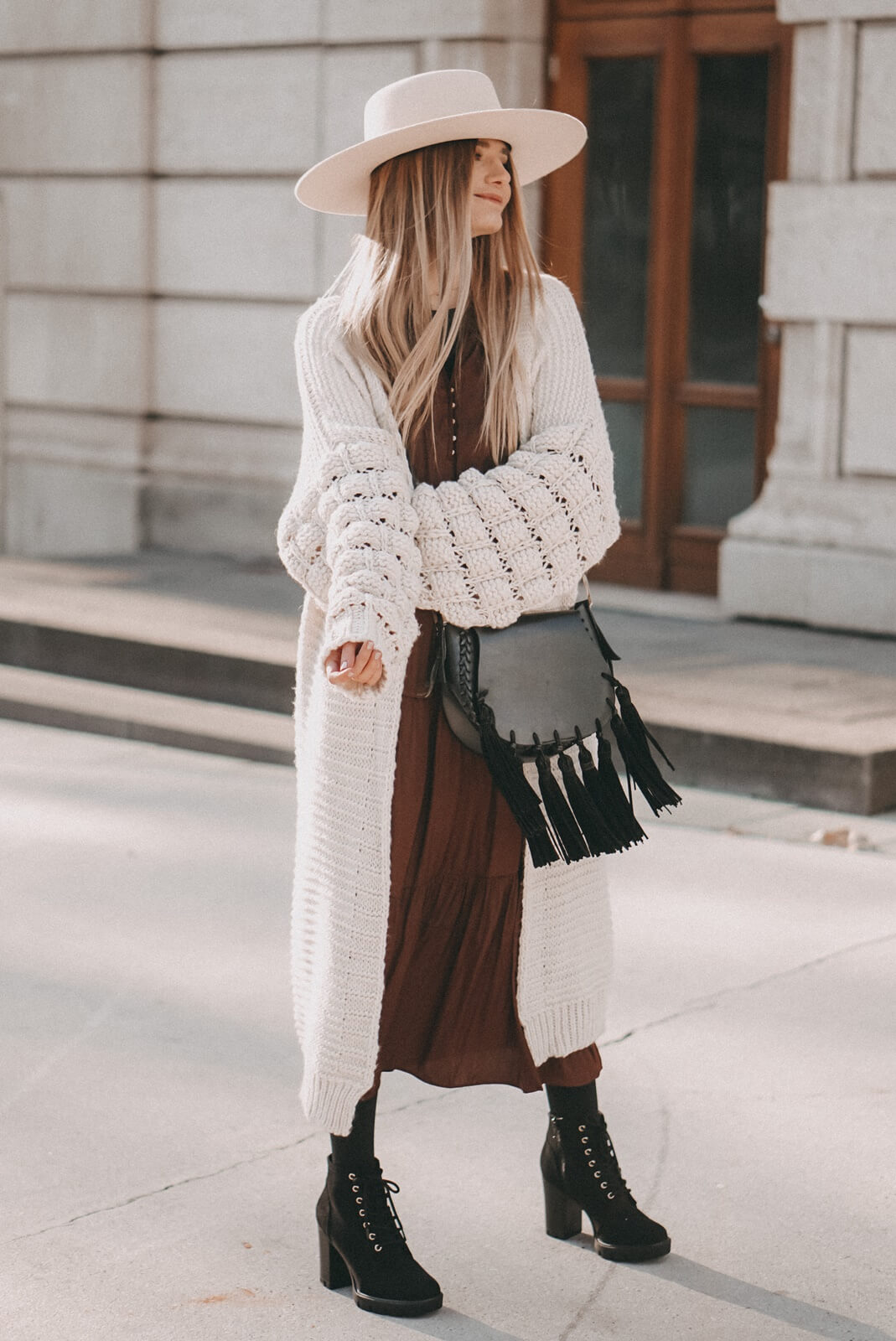 https://shoelove.deichmann.com/de-de/wp-content/uploads/2021/01/Warmes-stylisches-Winteroutfit-1.jpg