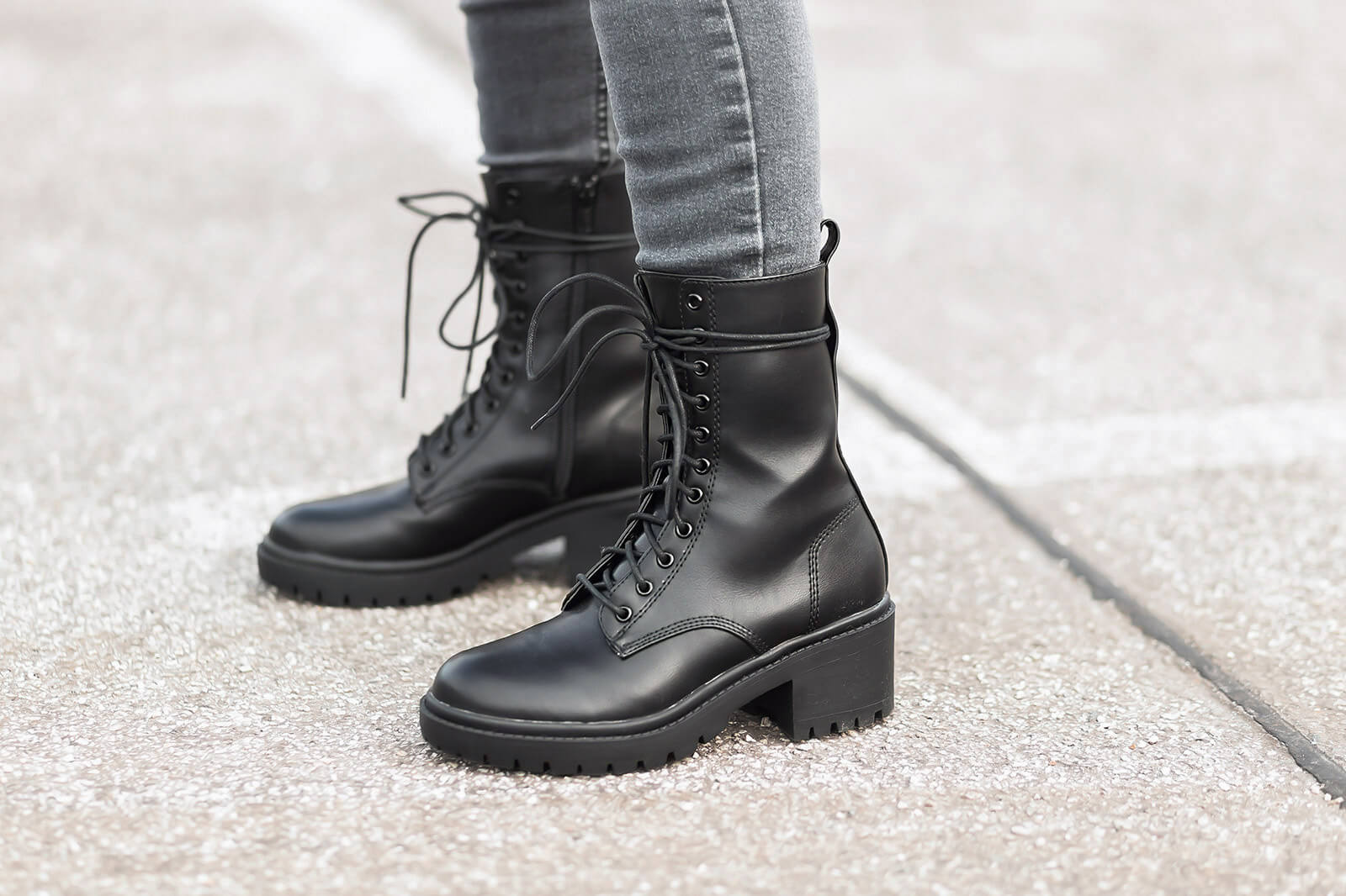 Schuhe für den Übergang, Derbe Boots, Schuhtrends Frühling 2021, Shoelove by Deichmann