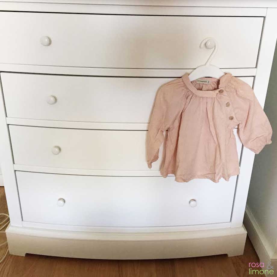 herbst outfits für babys rosa-bluse-deichmann-herbstmode kommode