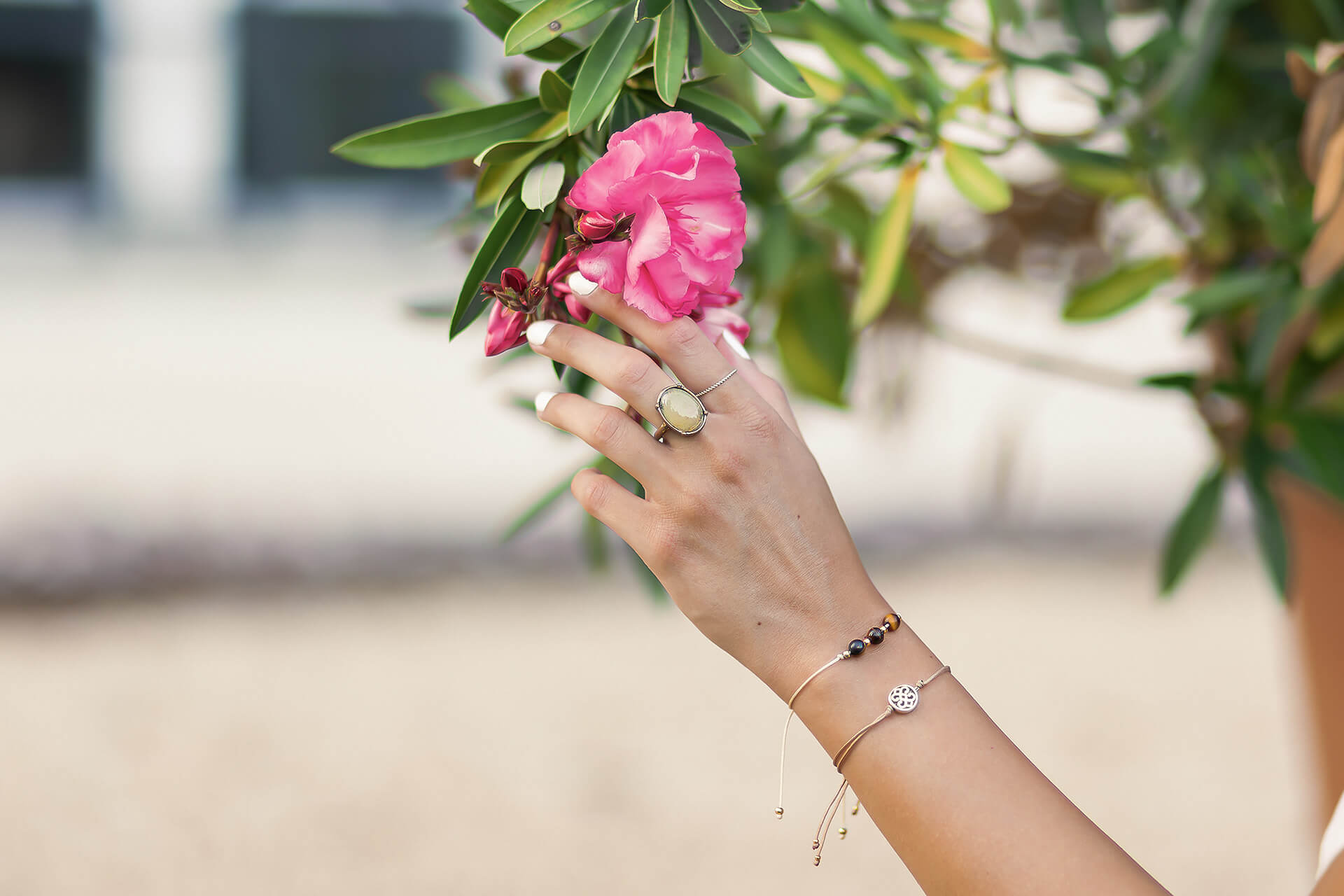 Perlenarmband, Schmuck-Trends für den Sommer