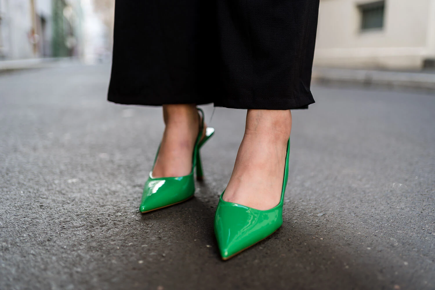 Slingpumps in Knallfarben stylen