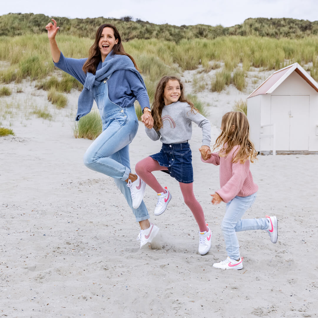 https://shoelove.deichmann.com/de-de/wp-content/uploads/2020/08/Minime_1080x1080px_18034222_18204182.jpg