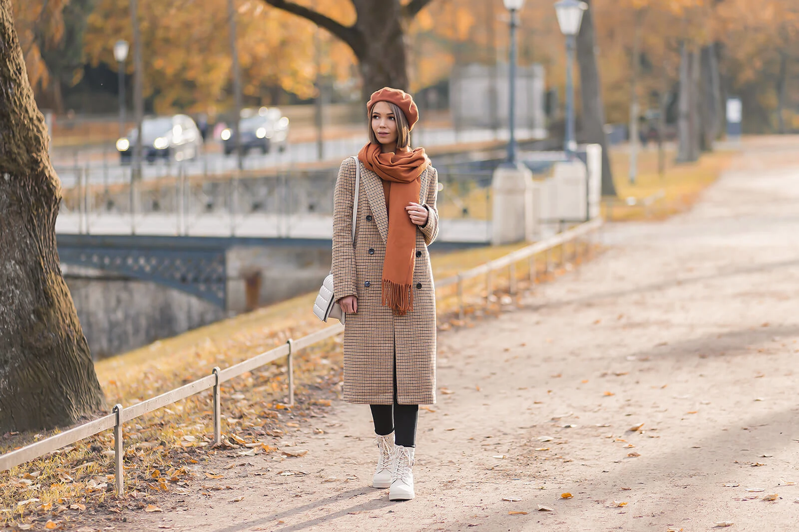 Karo Looks, Herbstoutfit, karierter Mantel, Schnürboots, Karomuster Trend, Shoelove by Deichmann