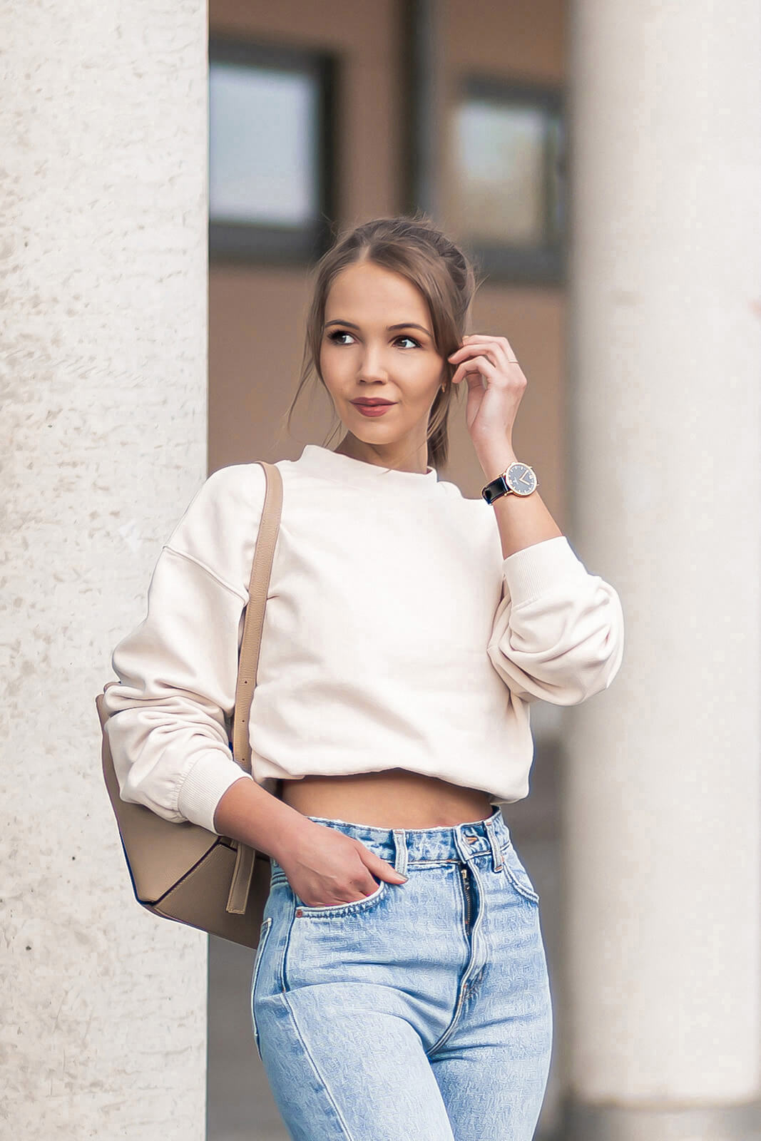 https://shoelove.deichmann.com/de-de/wp-content/uploads/2022/05/cropped-sweater-stylen-lässiger-frühlingslook-shoelove-by-deichmann3.jpg