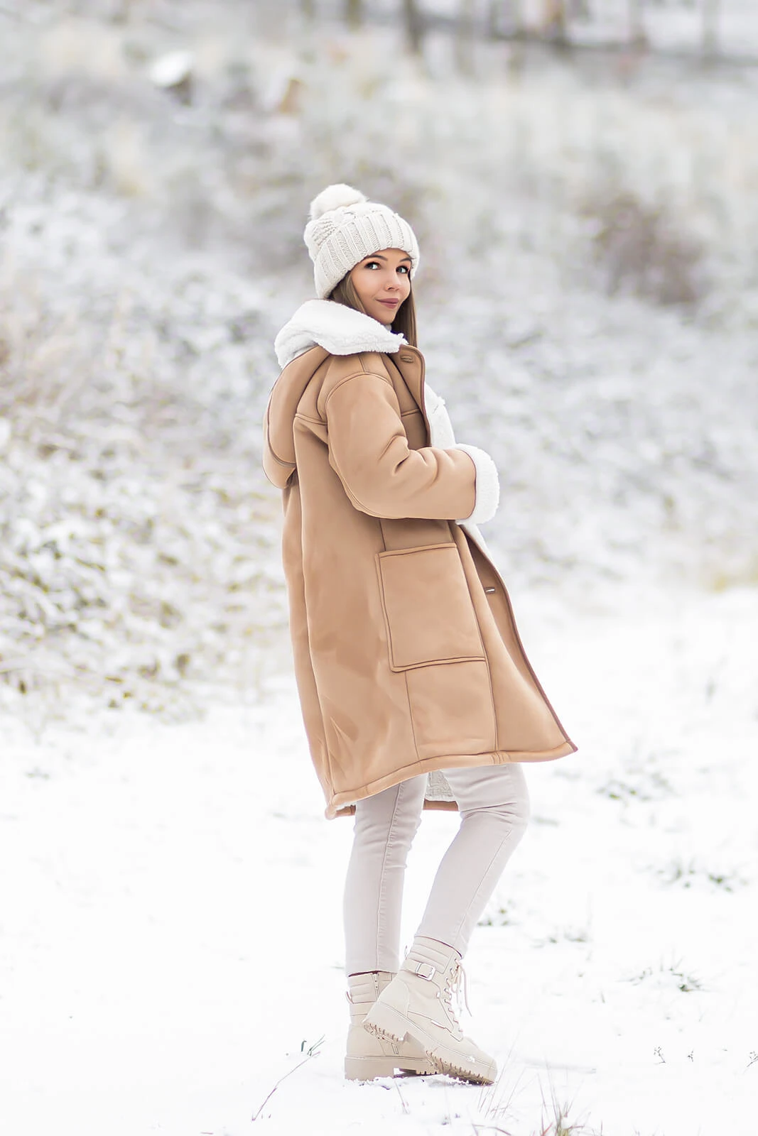 https://shoelove.deichmann.com/de-de/wp-content/uploads/2022/12/stoffe-für-den-winter-shoelove-by-deichmann3.jpg