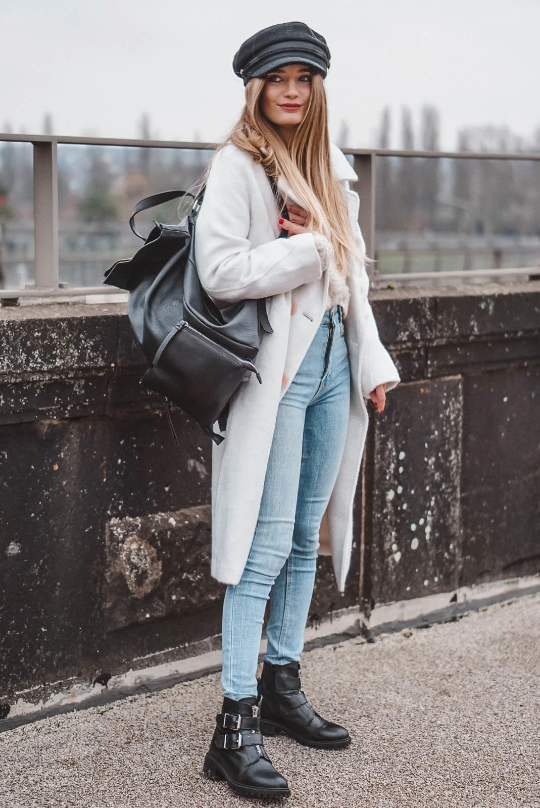 https://shoelove.deichmann.com/de-de/wp-content/uploads/2020/01/Scandinavian-Style-Outfit-2.jpg