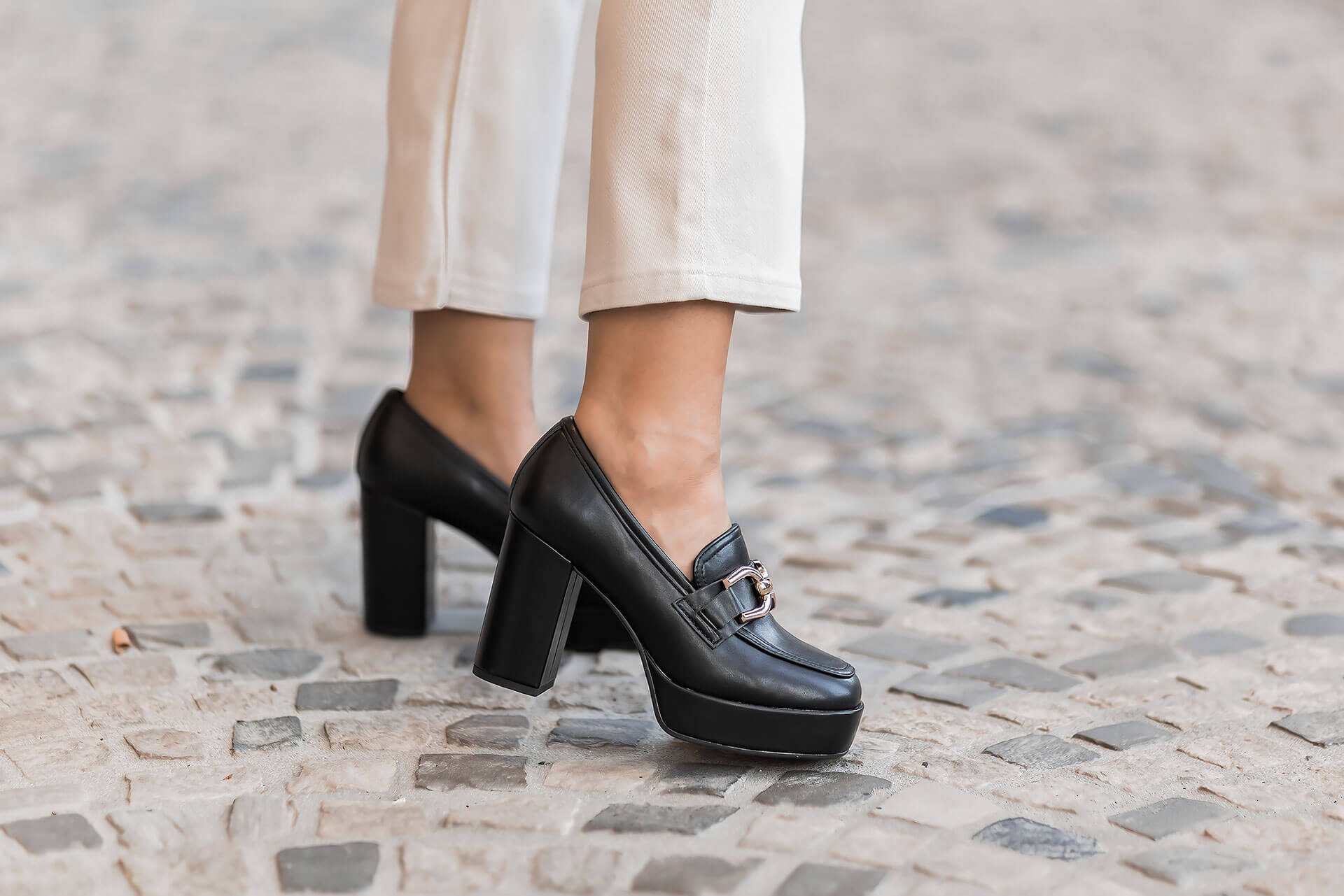 Schwarze Trotteurs sind der eleganteste Schuhtrend im Herbst