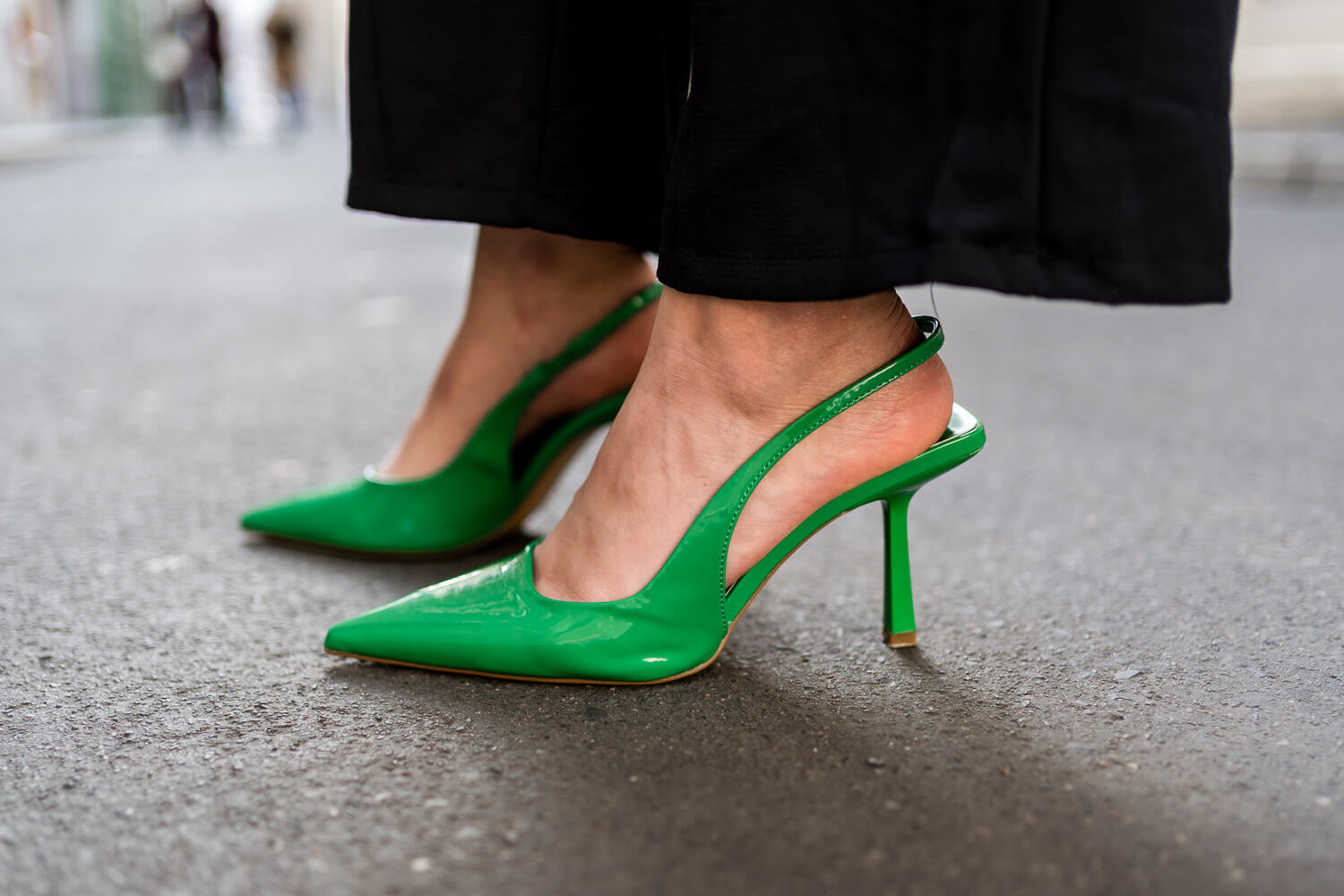 Slingpumps in Knallfarben stylen