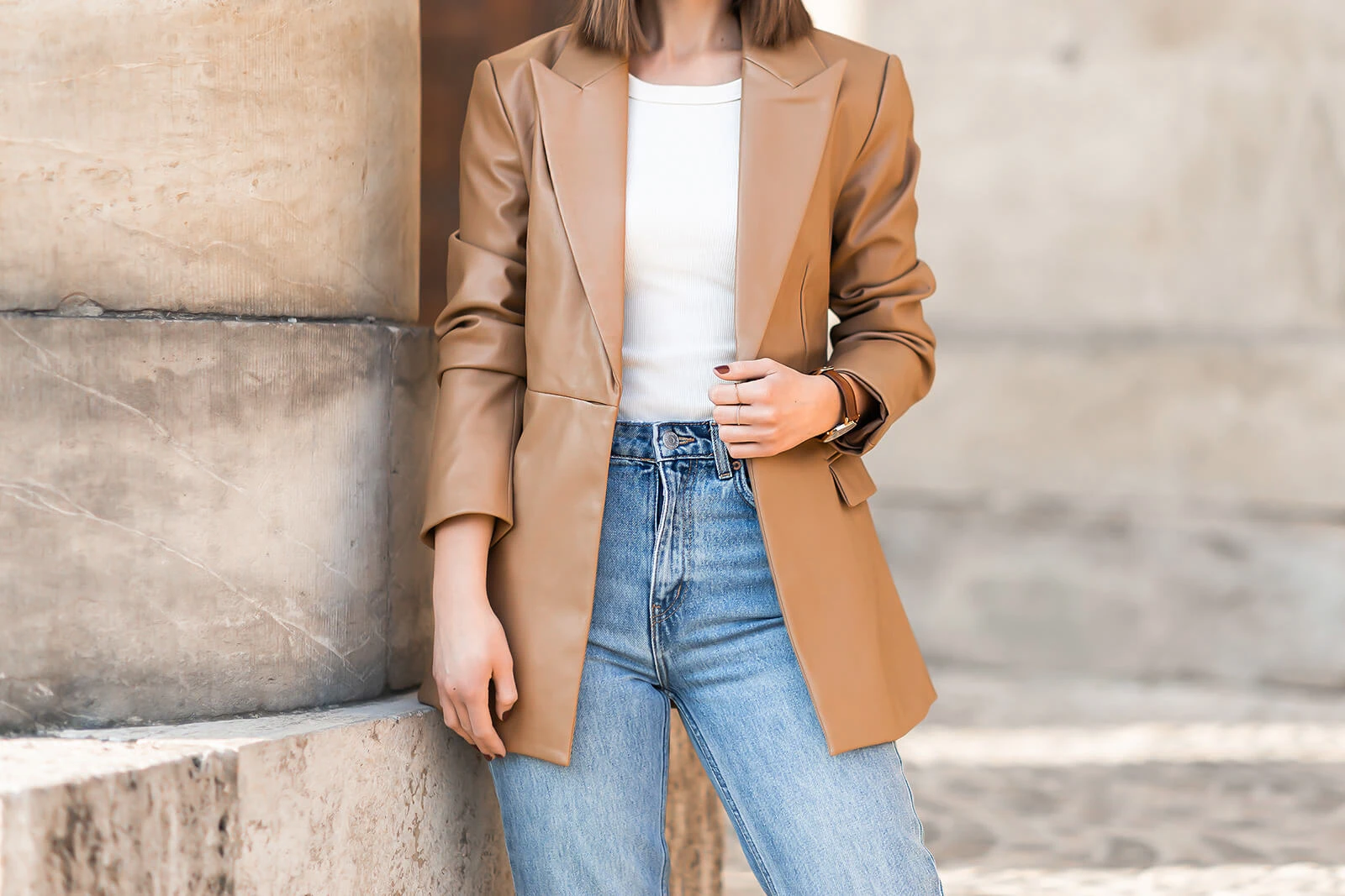 Blazer Trends 2022, Lederblazer, braune Blazer aus Leder, Shoelove by Deichmann